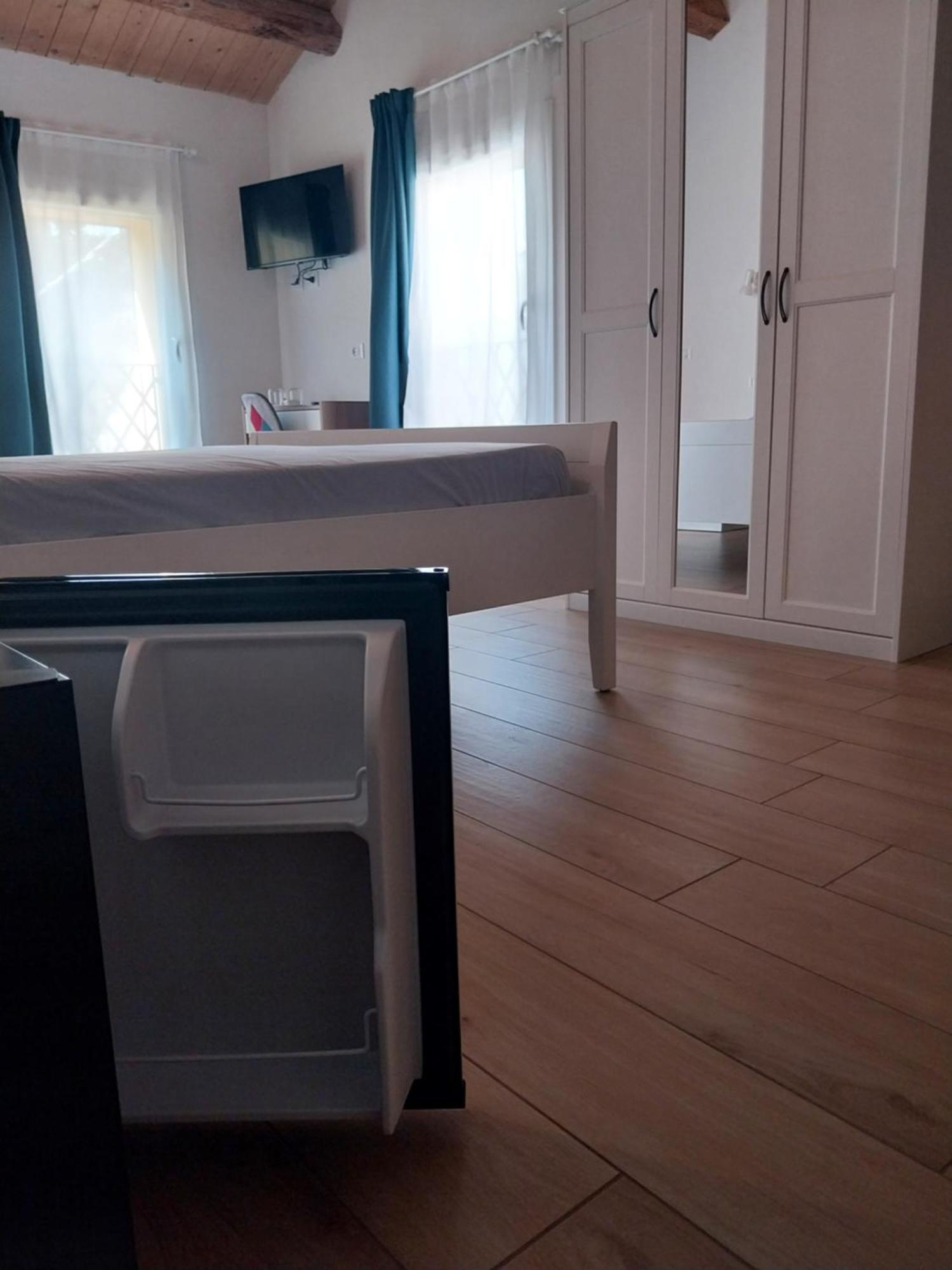 B&B La Casa Gialla Равенна Экстерьер фото